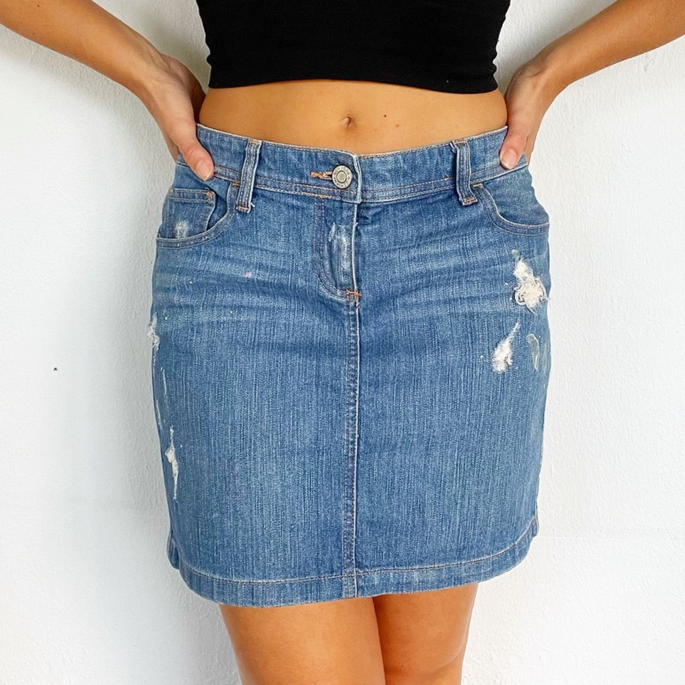 NY&Co medium wash distressed paint splatter denim jean mini skirt size 2